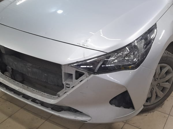 Автомобиль в процессе ремонта