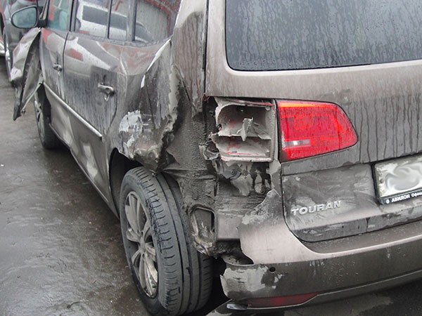 Volkswagen Touran на  осмотре повреждений