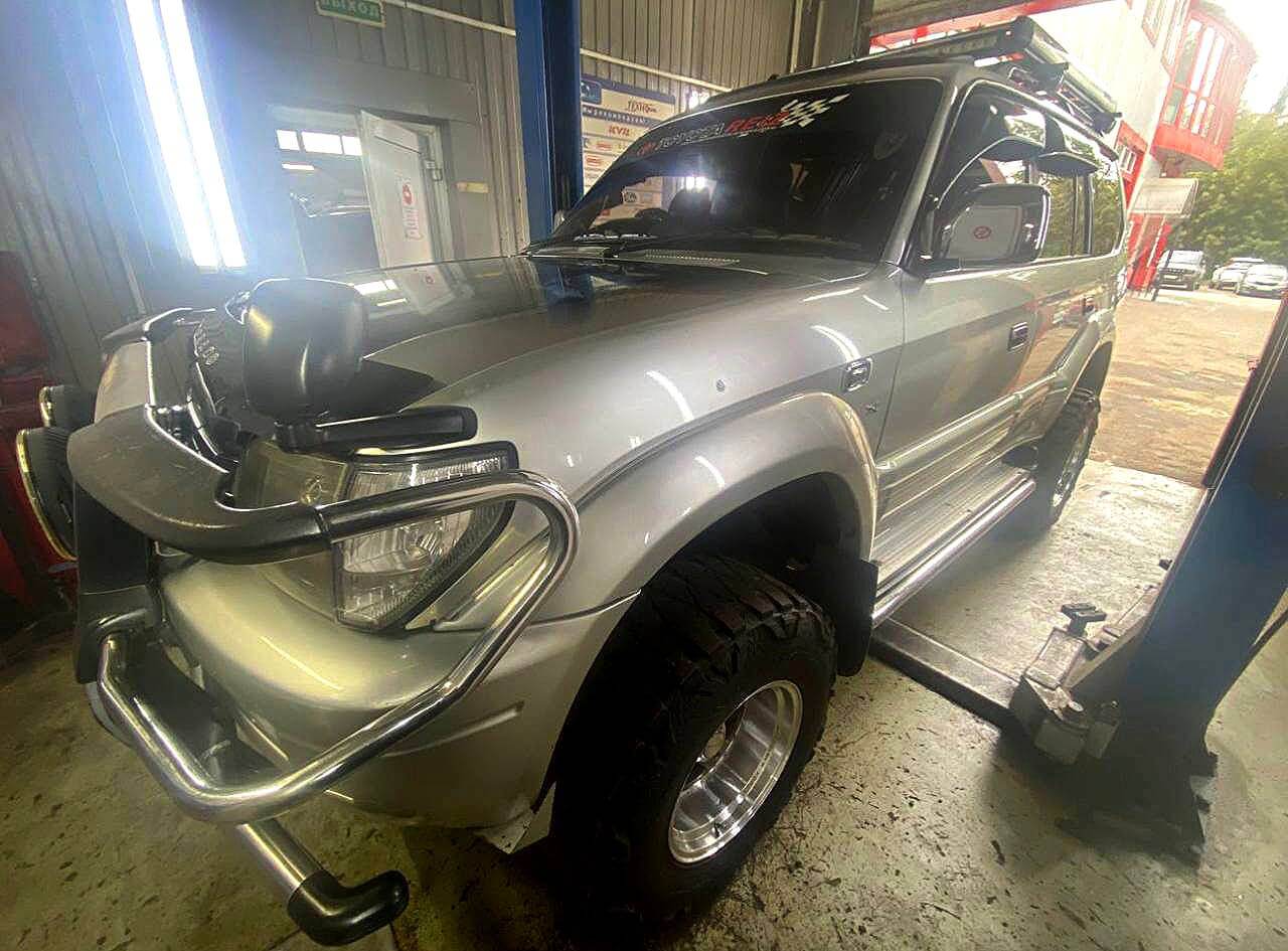 Toyota Prado перед началом проведения ремонтных работ в Люберцах