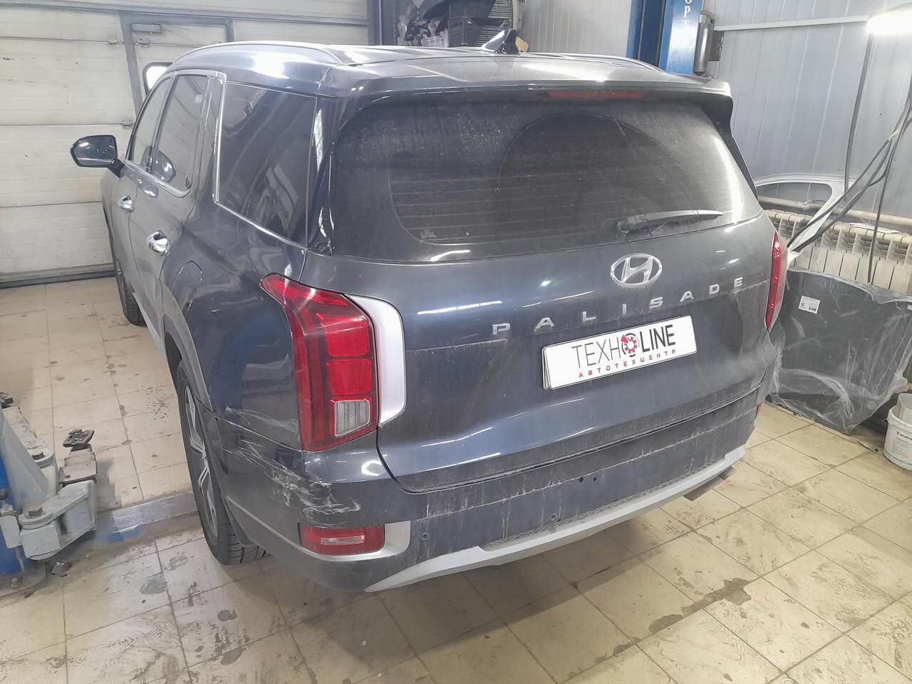 Незначительные повреждения бампера и заднего крыла Hyundai Palisade после небольшого ДТП